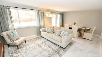 House | 4 bedrooms, Internet