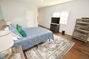 House | 3 bedrooms, Internet - 10 min Walk to ND Stadium 1820 (South Bend)