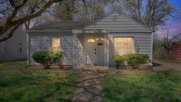 2 bedrooms, Internet