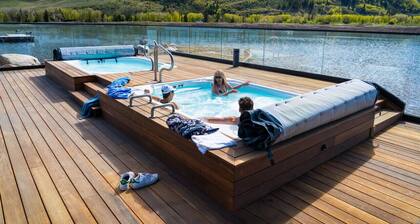 Moose Haven Hideaway- Pet Friendly Luxury Mountain Escape!