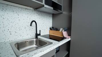 Fridge, microwave, coffee/tea maker, electric kettle