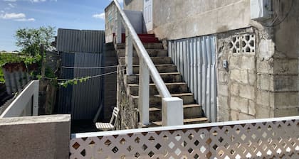 A Breezy hideaway, 10 mins from the largest town and beach.