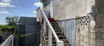 A Breezy hideaway, 10 mins from the largest town and beach.