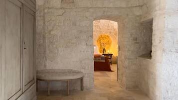 1 camera, una scrivania, culla da viaggio, Wi-Fi gratuito