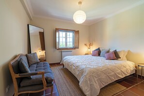 4 bedrooms, iron/ironing board, travel cot, WiFi
