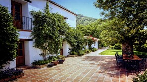 Outdoor dining - Country Rental Home Genalguacil Jubrique. Hiking, Biking, Nature, White Villages (Jubrique)
