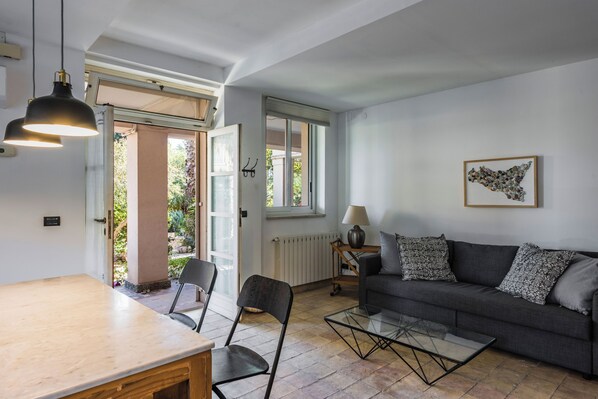 Apartment | Living area