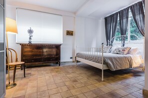 Apartament | 1 dormitori, planxa i posts de planxar, bressols i wifi gratuïta