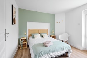 2 chambres, fer et planche à repasser, Wi-Fi gratuit, draps fournis