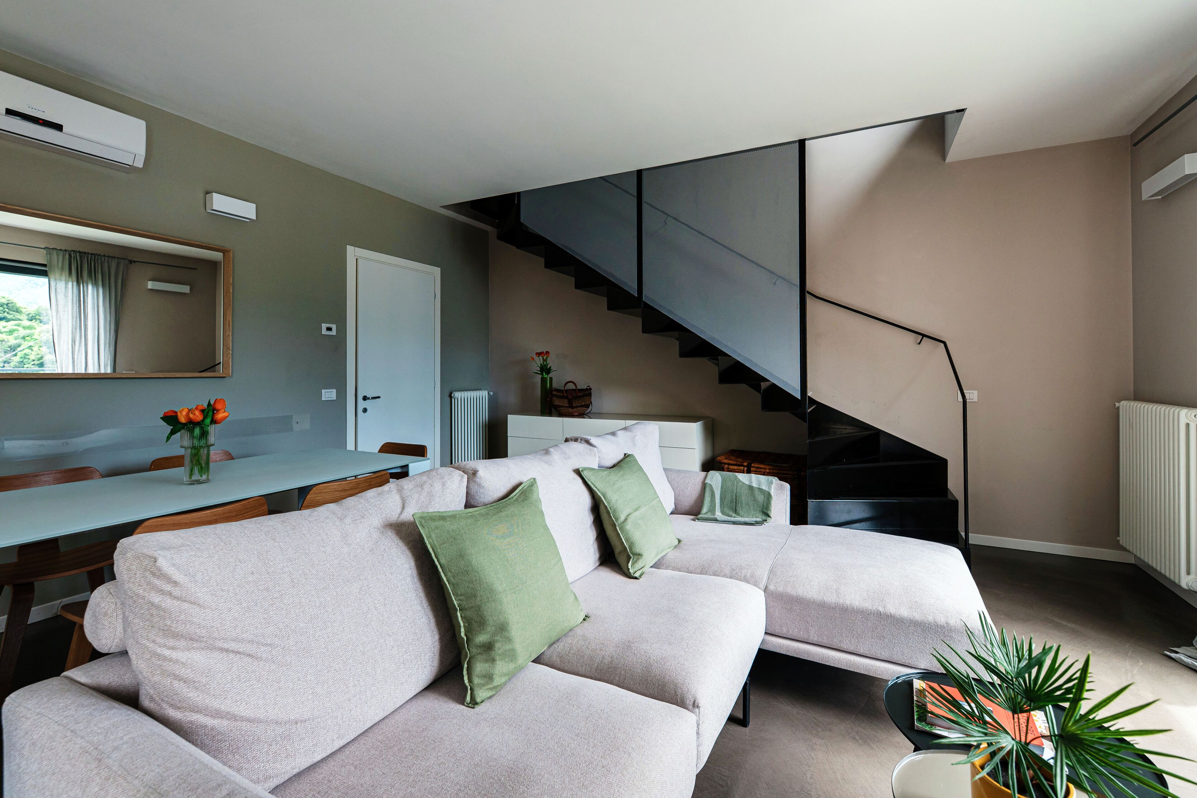 Apartment | Living area | 30-inch TV with digital channels