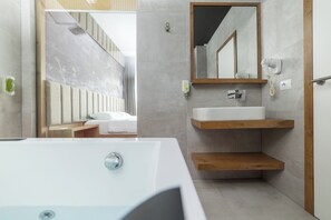 Luxury Double Room | Desk, laptop workspace, free WiFi - Roadside Hotel (Lipjan)