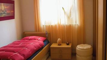 1 bedroom, WiFi, bed sheets