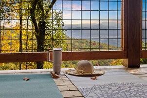 Family Cabin, Mountain View | Balcony