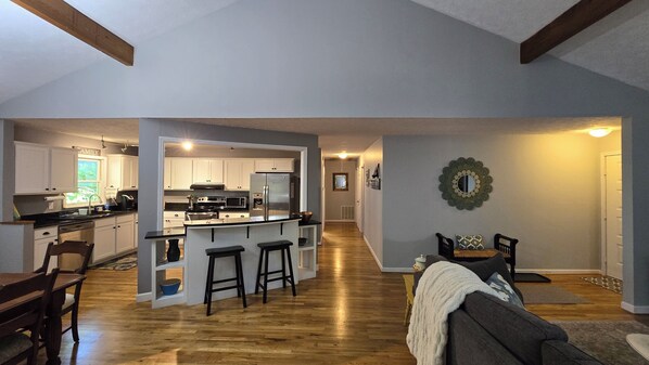 Interior - Cozy, clean, spacious in town cottage (Clarkesville)