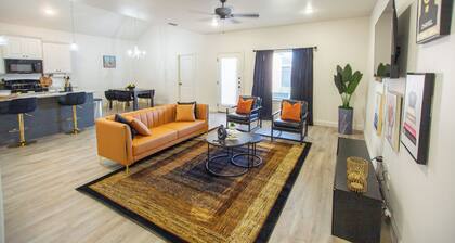 Fox Ridge Luxury #2-3 Bed/2 Bath home in Lubbock