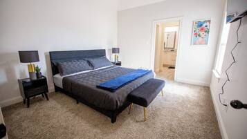 3 chambres, fer et planche à repasser, Wi-Fi gratuit, draps fournis