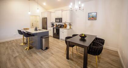 Fox Ridge Luxury #2-3 Bed/2 Bath home in Lubbock