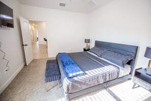 3 bedrooms, iron/ironing board, free WiFi, bed sheets