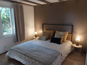 1 habitación y ropa de cama
