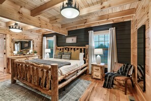 2 slaapkamers, een bureau, een strijkplank/strijkijzer, wifi