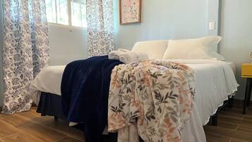 3 slaapkamers, een strijkplank/strijkijzer, wifi, beddengoed