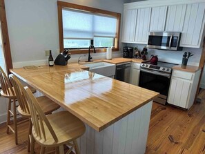 電子レンジ、オーブン、コンロ、食器洗い機