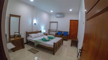Deluxe Double Room, 1 Queen Bed, Non Smoking, Air conditioning | Desk, laptop workspace, free WiFi, bed sheets