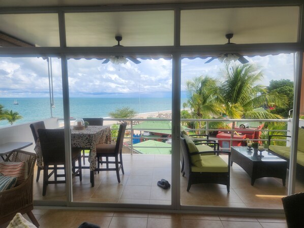 Outdoor dining - 3 BR/2BA Farralon Beach Condo/Rio Hato/ Farallon/DeCameron, minutes from airport (Rio Hato)