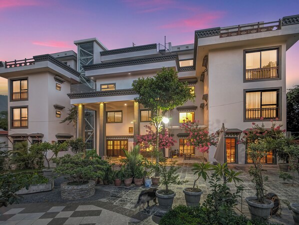 Front of property - Uma Residence & Suites (Nagarjun)