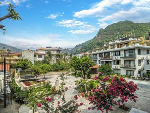 Exterior - Uma Residence & Suites (Nagarjun)