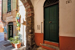 Entrada al alojamiento