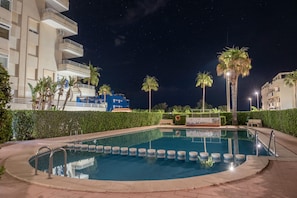 حمام سباحة