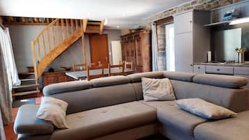 Fernseher, Kamin