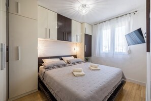 Luxury Apartment, Sea View - Amigo 2-Bedroom Luxury Suite - Seaview (Split)