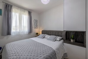 2 개의 침실, 암막 커튼, 방음 설비, 다리미/다리미판