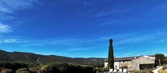 La Magnanerie, Grand Mas de Caractère au Cœur du Luberon