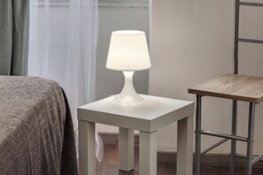 Alice Apartment | Iron/ironing board, free WiFi, bed sheets