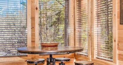 Pigeon Forge I Hot tub I Theatre I Walk to Parkway