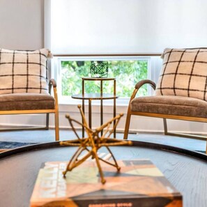 4 bedrooms - Spacious 4BR Minutes From Broadway- Sleeps 14 (Nashville)