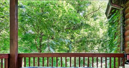 Yurt I Game Room Hot Tub I Sleeps 8 I 2BR 2BA