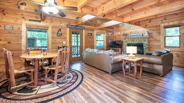 Unclassified image, 1 of 36, button - Cozy Cabin Escape 7mins to Pigeon Forge Hot tub (Sevierville)