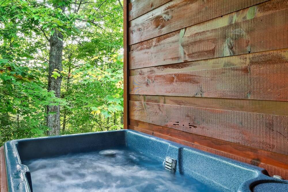 Views Pigeon Forge Gatlinburg Hot tub Firepit Pets