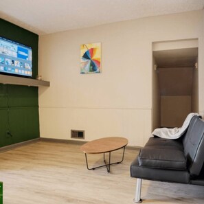 Apartment | 1 bedroom - Artistic 1BR - APT - Near Downtown Mass Ave (Indianapolis)