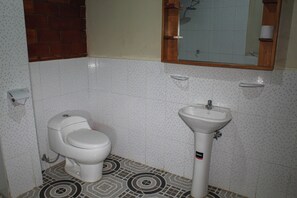 Comfort Room, Balcony, River View | Bathroom