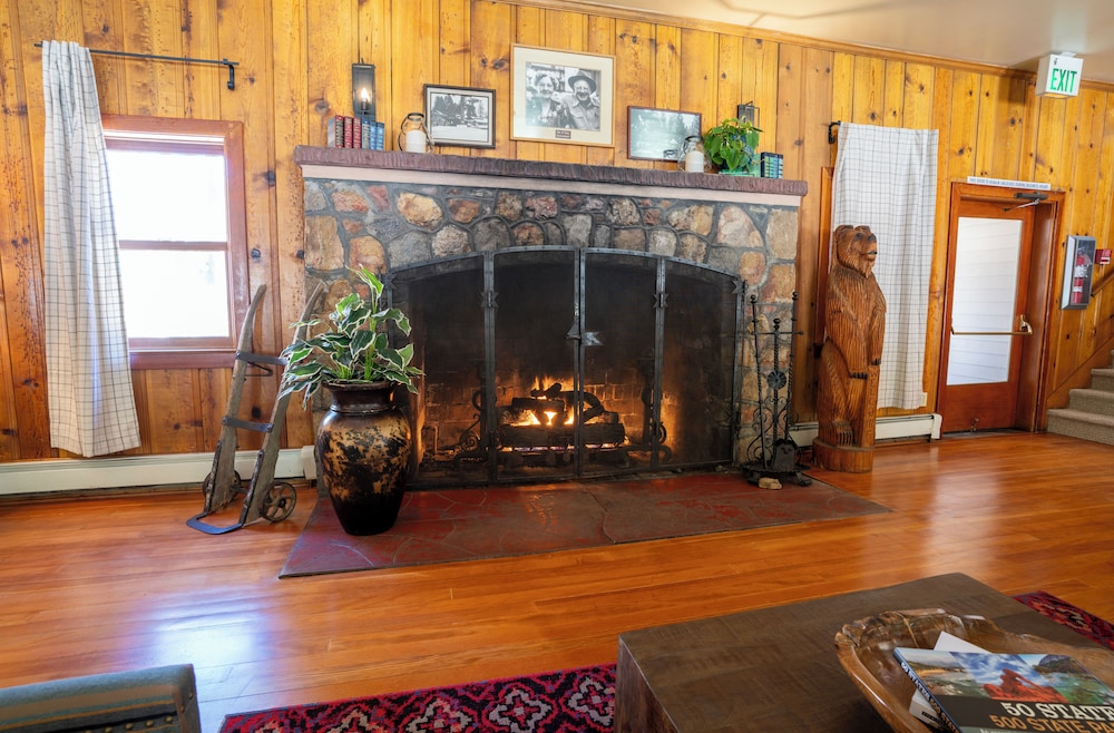 Camp Richardson by null