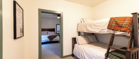 Doppia Deluxe | Letti aggiuntivi (a pagamento), Wi-Fi gratuito, lenzuola