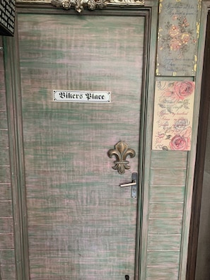 Interior - Mi Casa Su Casa (Mumbai)