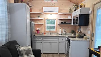 Micro-ondes, four, plaque de cuisson