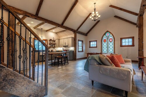 The Green Mountain Chapel // Old Church repositioned into 3 BR