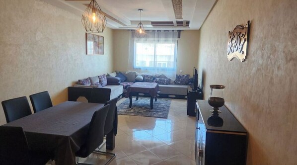 Living area - 2-bedroom apartment for 4 people (Tanger)